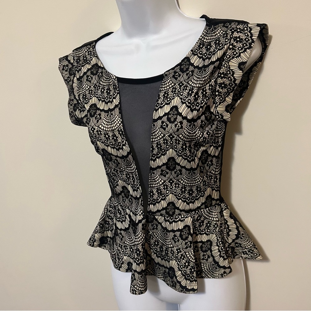 Sirens Black Lace Top - Picture 3 of 7